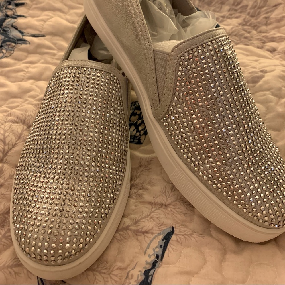 Carlos brand. Size 9 Sneakers